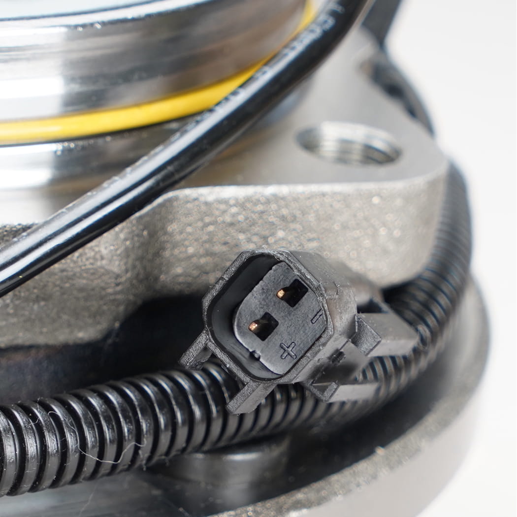 Hanhub 515146 Передний колесный концентратор и узел подшипника, совместимый с Chevy Silverado 2500 HD Silverado 3500 HD Sierra 2500 HD Sierra 3500 HD заменяет FW423 22762440 25807419 20873257 BR930827 SP620301 8-Lug